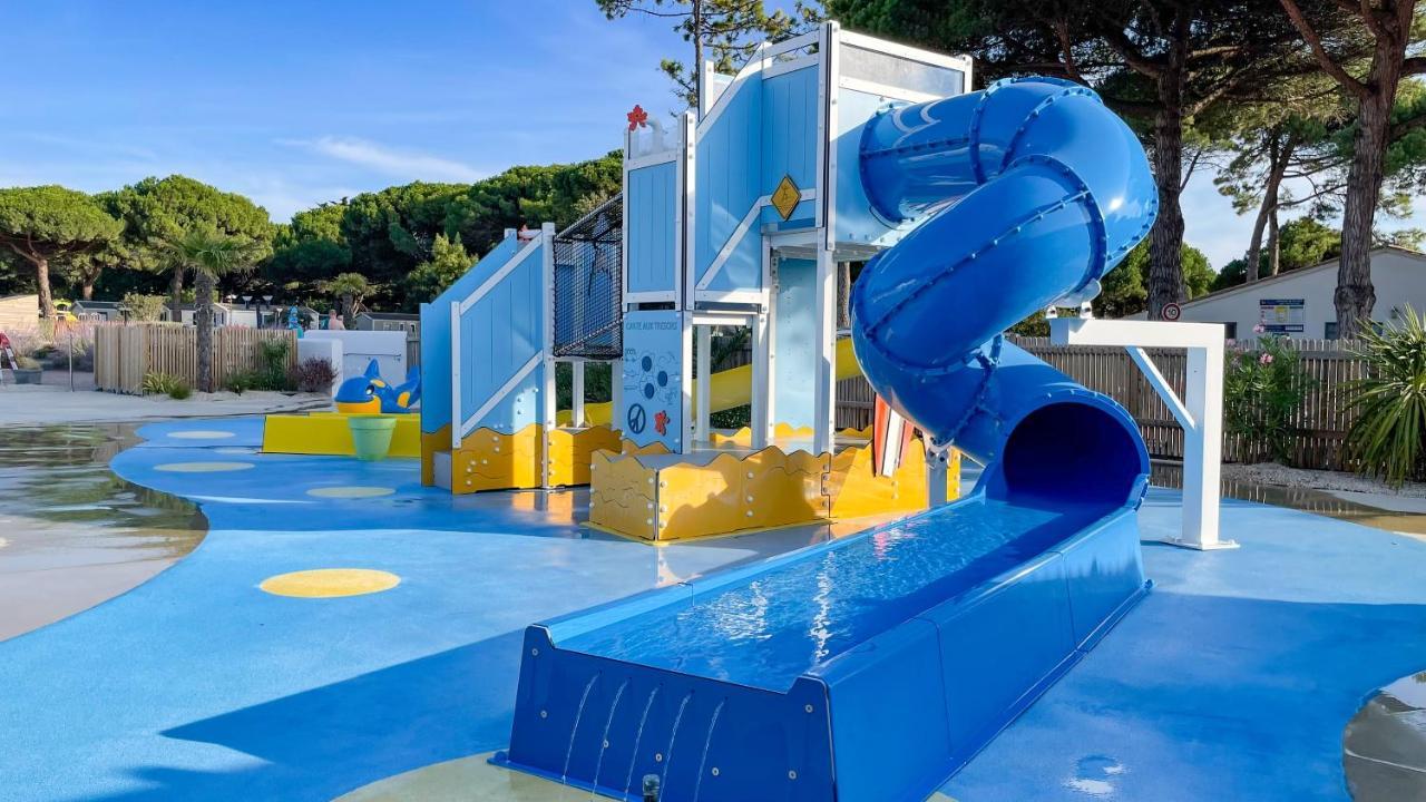Camping Le Suroit Le Bois-Plage-en-Ré Exterior foto