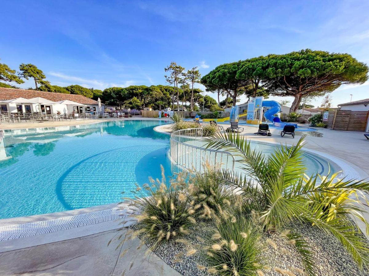 Camping Le Suroit Le Bois-Plage-en-Ré Exterior foto