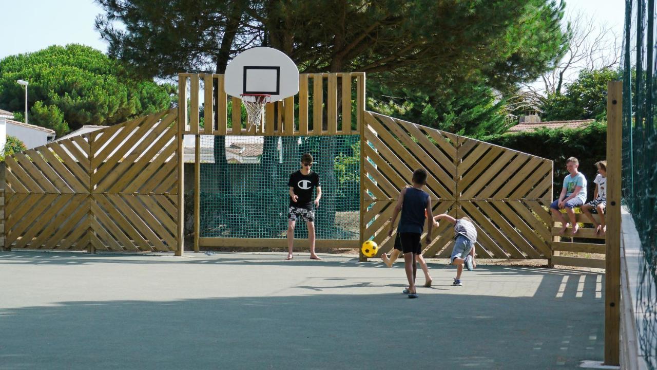 Camping Le Suroit Le Bois-Plage-en-Ré Exterior foto