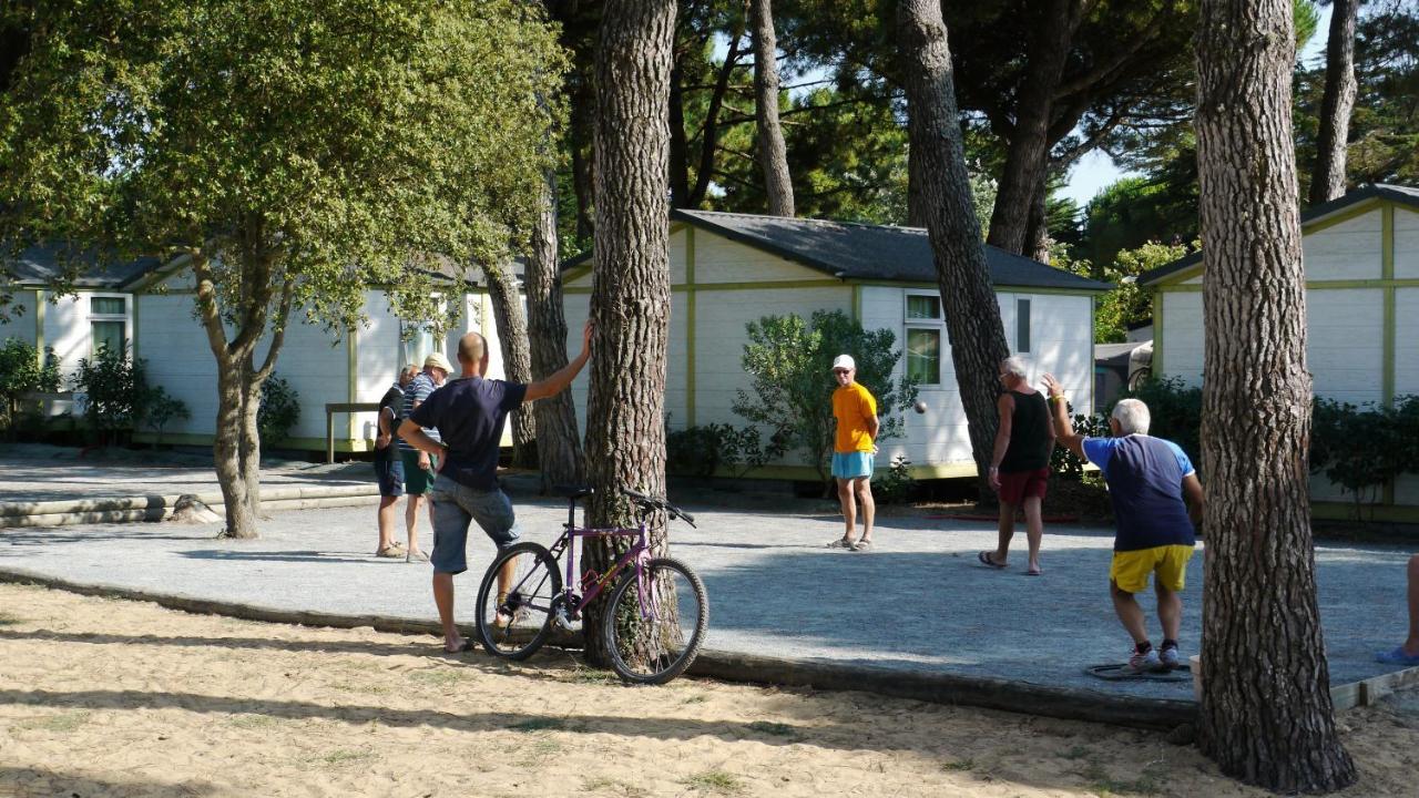 Camping Le Suroit Le Bois-Plage-en-Ré Exterior foto